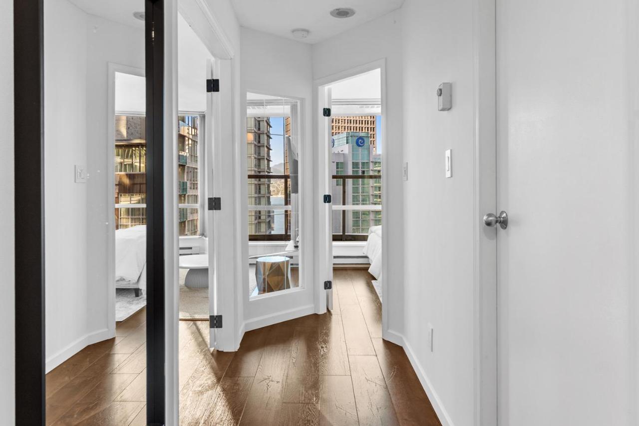 Downtown Luxury 1Br Coal Harbour Apartman Vancouver Kültér fotó