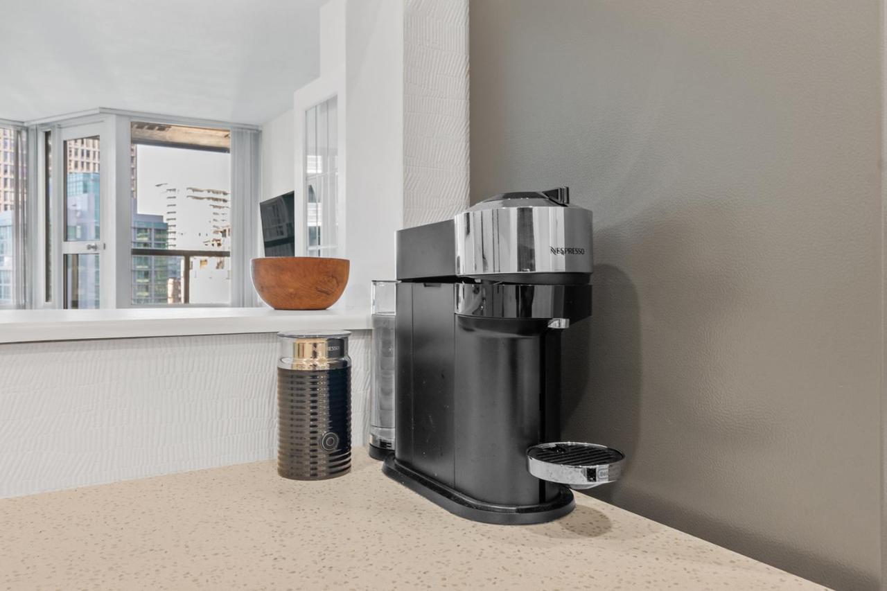Downtown Luxury 1Br Coal Harbour Apartman Vancouver Kültér fotó